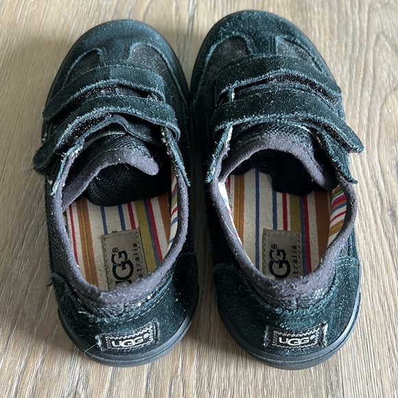UGG Australian Braden Black Shimmer Sneakers Little Girls Size 11 GUC - Picture 2 of 8